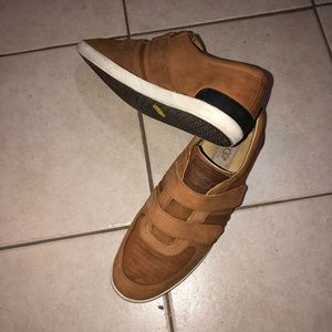 ugg men’s sneakers strap on